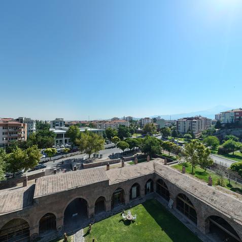 İncesu Kara Mustafa Paşa Kervansaray Anıt Eser