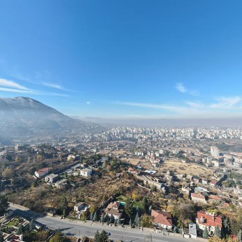 Talas Amerikan Koleji (Ön)