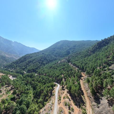 Yahyalı Aladağlar Milli Parkı İdare Binası ve Piknik Alanı